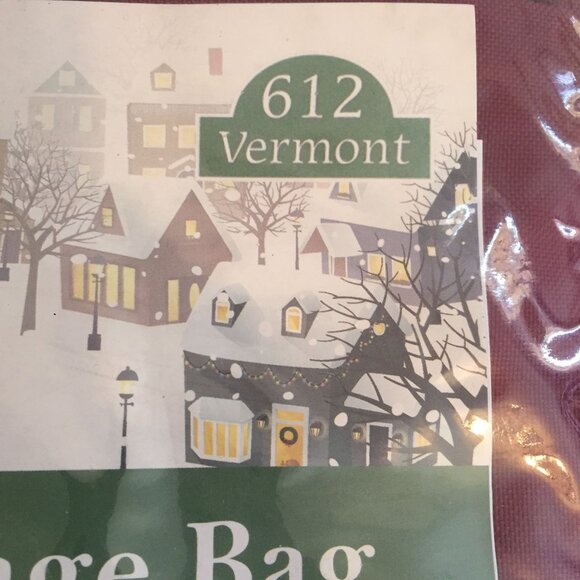 612 Vermont 9' Upright Tree Storage Bag For Hinged Artificial Christmas Trees - Picture 2 of 11